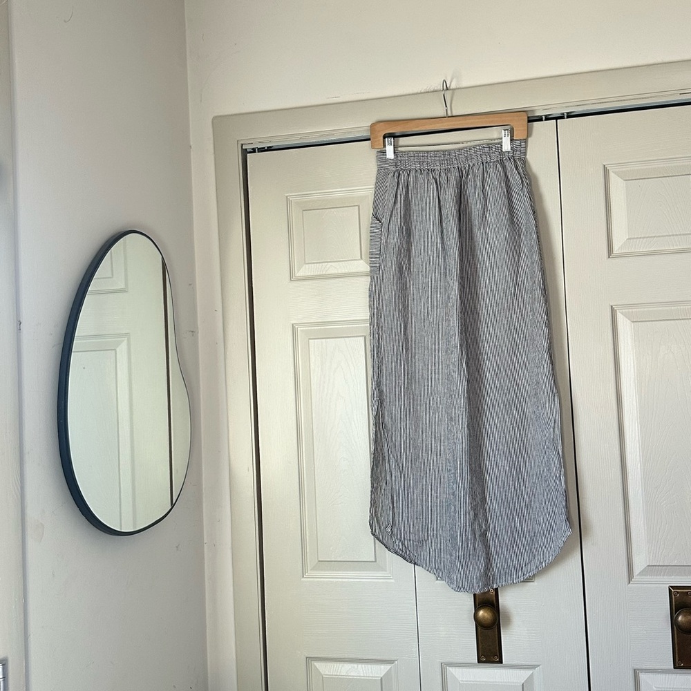 Antibes Blanc Linen Button-Front Maxi Skirt - Striped - Picture 2 of 3
